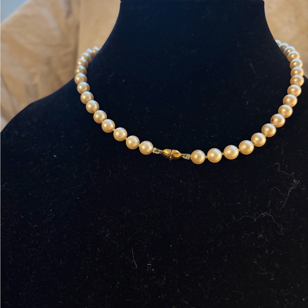 Monet Cream Pearl Necklace